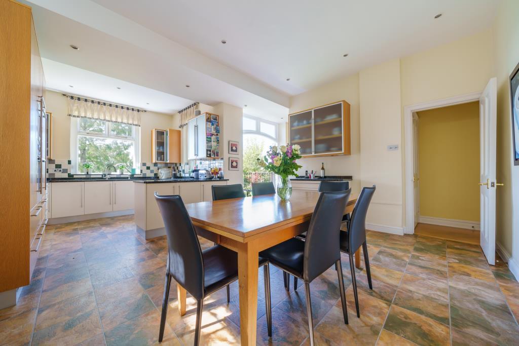 Kitchen / Breakfast Room