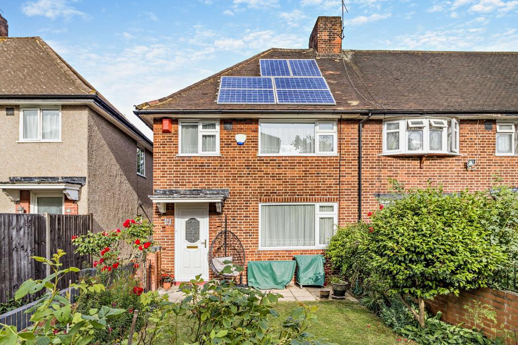 Pinner Road, Pinner, HA5 3 bed end of terrace house for sale £525,000