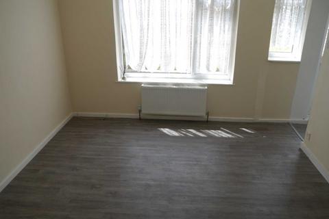 3 bedroom house to rent, Lark Rise, Hatfield