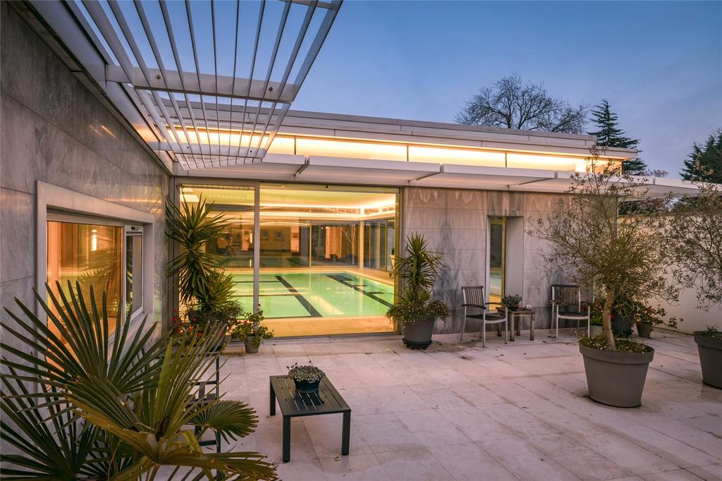 Courtyard Dusk
