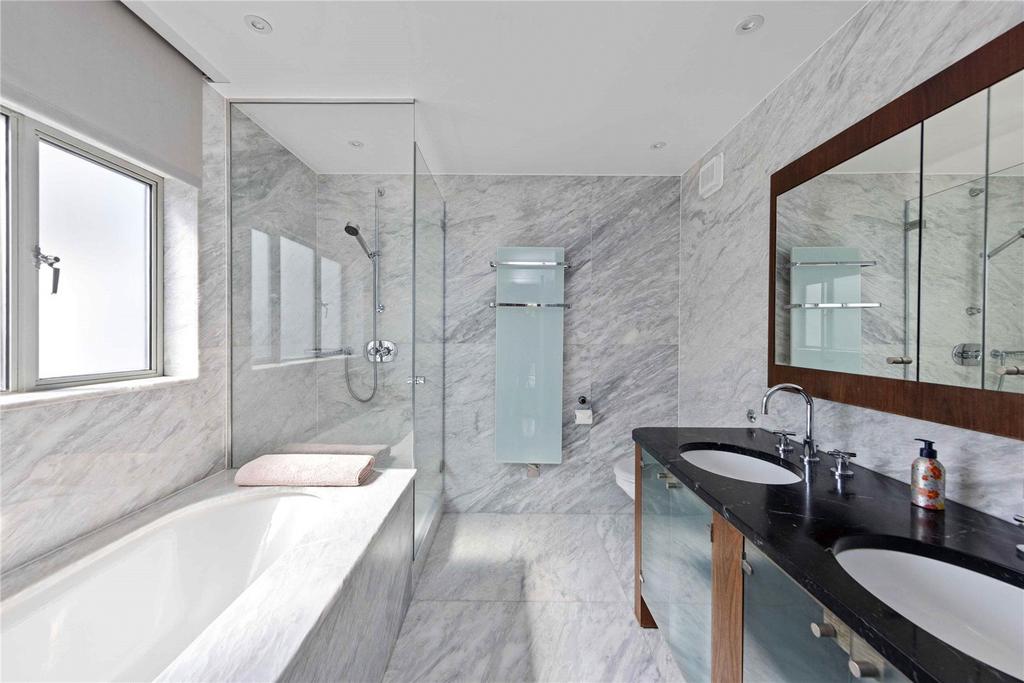 Principal Bathroom