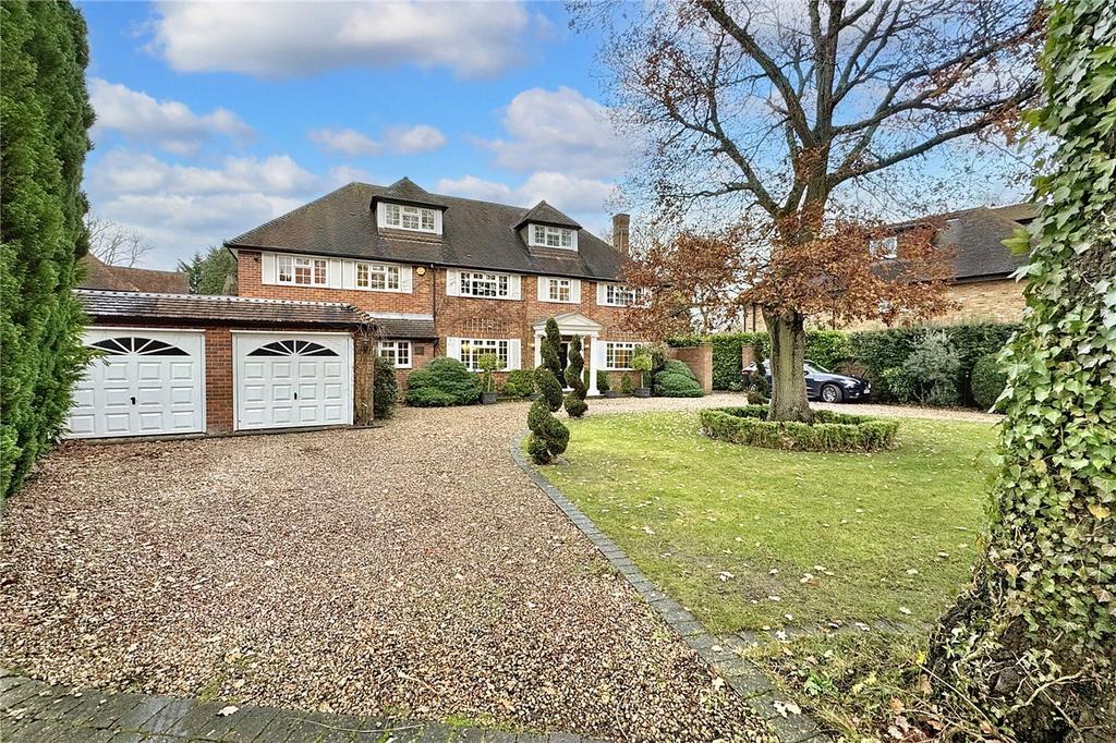 Howards Thicket, Gerrards Cross, SL9 6 bed detached house for sale £