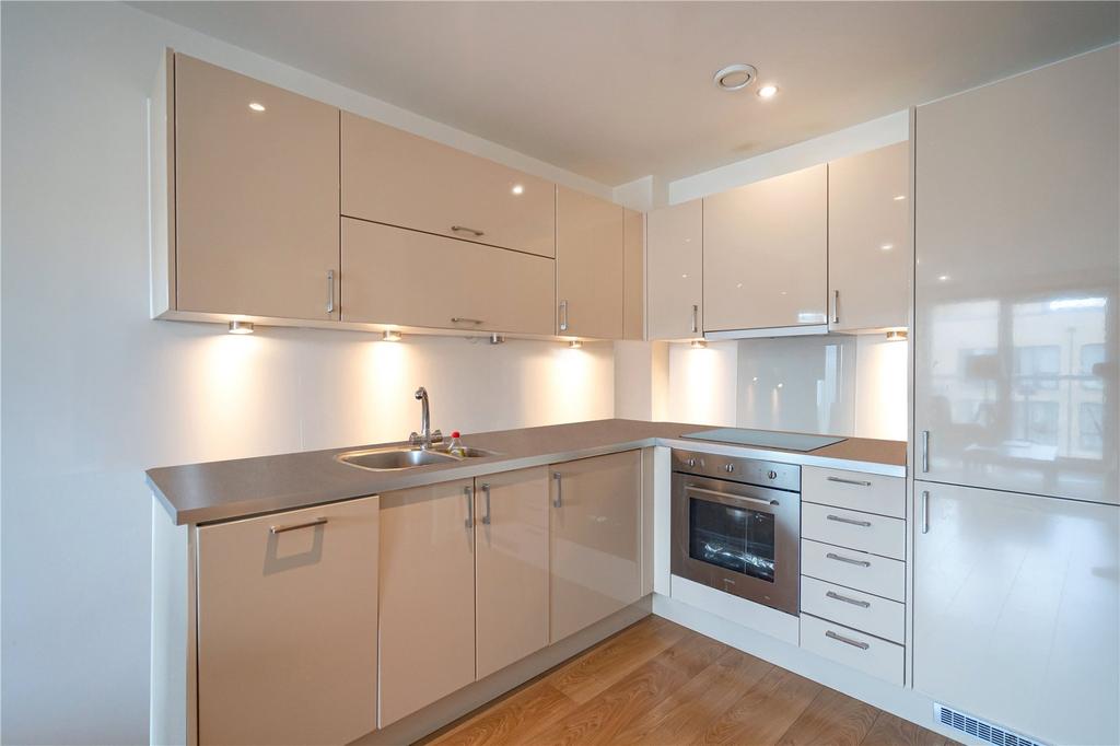 Aqua Vista Square, Poplar, E3 1 bed apartment for sale - £400,000