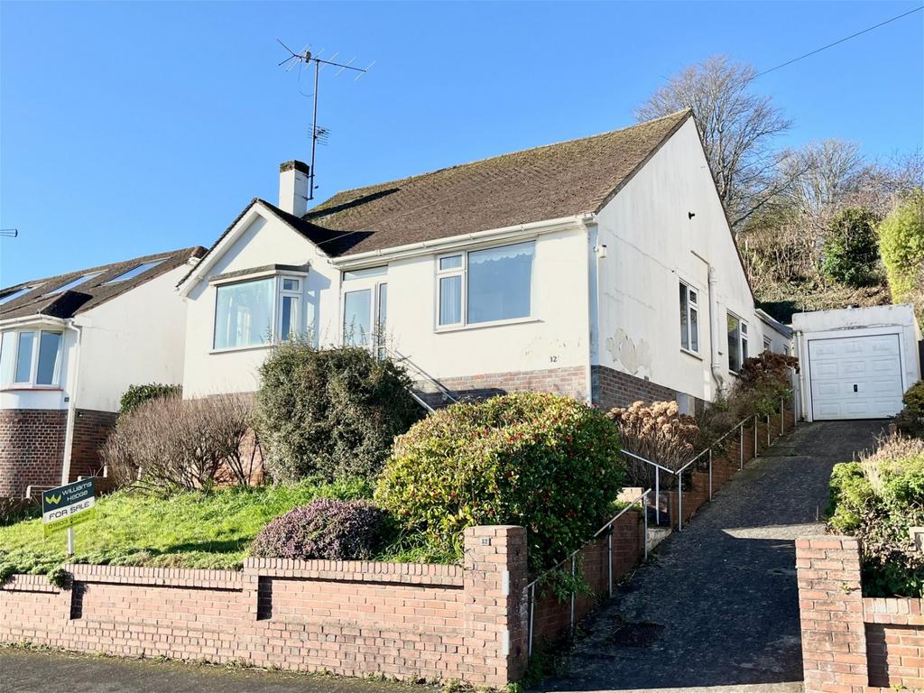 Broadsands Avenue, Broadsands, Paignton 3 bed detached house for sale £400,000