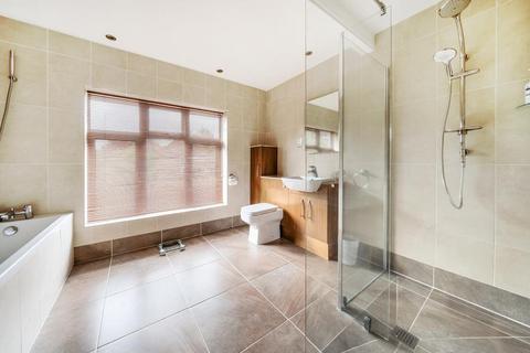 9 School Close, High Wycombe, HP11 1PH