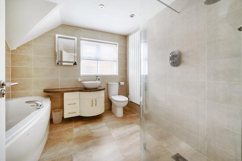 9 School Close, High Wycombe, HP11 1PH