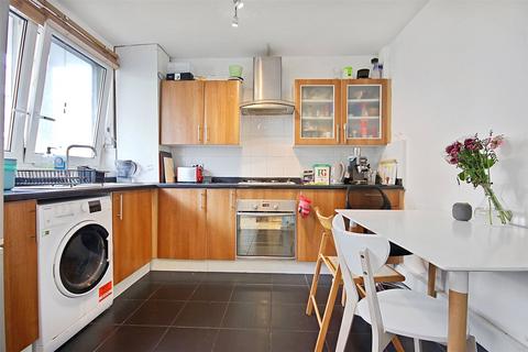 3 bedroom apartment to rent, Banner Street, London, EC1Y