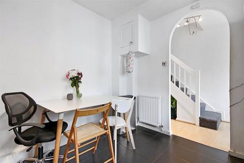 3 bedroom apartment to rent, Banner Street, London, EC1Y