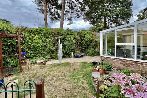 21 Azalea Close, St Ives, Ringwood, BH24 2PP