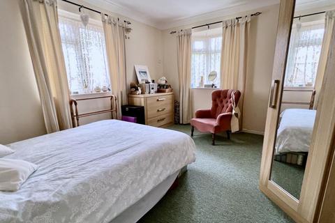 21 Azalea Close, St Ives, Ringwood, BH24 2PP