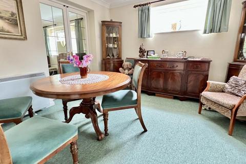 21 Azalea Close, St Ives, Ringwood, BH24 2PP