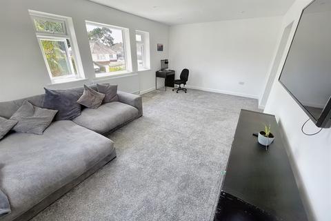 2 bedroom flat for sale, Queens Park