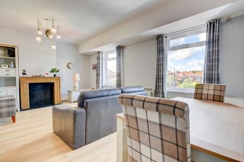 2 bedroom maisonette for sale - The Parade, Whitby, North Yorkshire, YO21 3JP