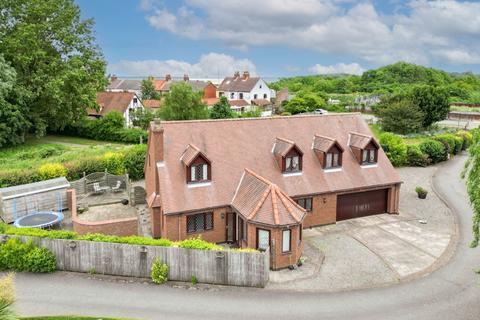 4 bedroom detached house for sale, Haven Meadow, Barton-Upon-Humber,  DN18 5RZ