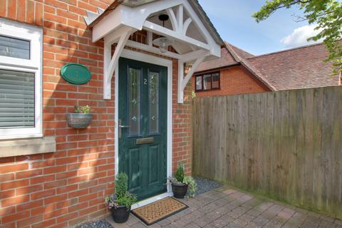 2, Lyndale Cottages Chapel Road, Swanmore, Southampton, SO32 2QA