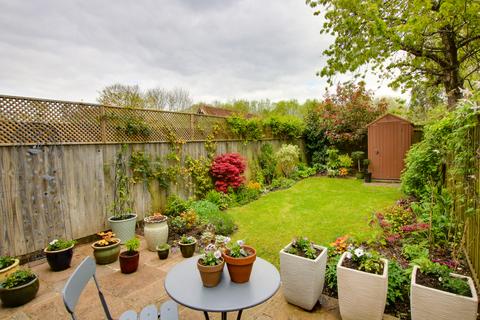 2, Lyndale Cottages Chapel Road, Swanmore, Southampton, SO32 2QA