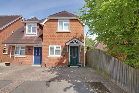 2, Lyndale Cottages Chapel Road, Swanmore, Southampton, SO32 2QA