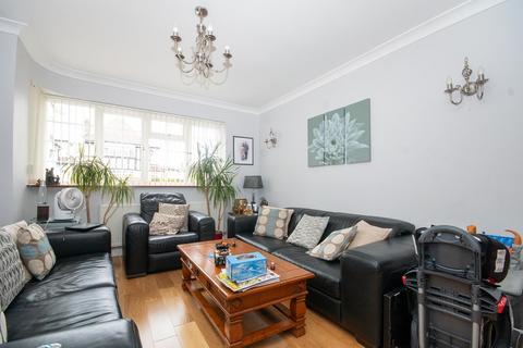 181 The Fairway, Ruislip, HA4 0SN