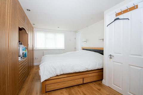 181 The Fairway, Ruislip, HA4 0SN