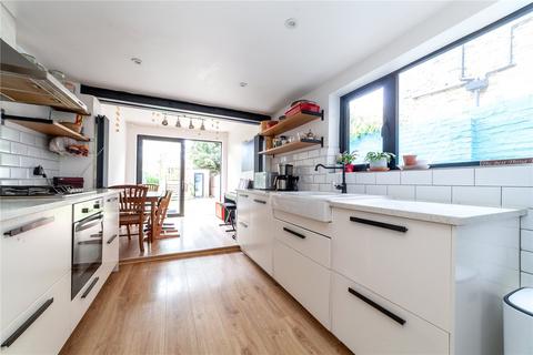 2 bedroom terraced house to rent, Benares Road, Plumstead, London, SE18