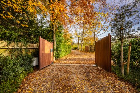 Jordleys Manor Road, Goring, Reading, RG8 9EN