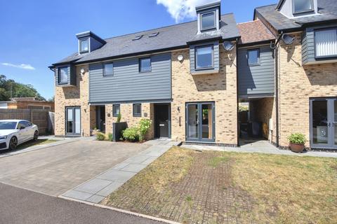 3 bedroom semi-detached house for sale - Oldman Court, St. Ives