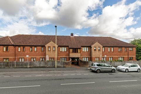 1 bedroom flat for sale, Orchard Walk, Winchester, SO22