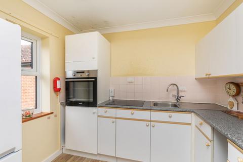 1 bedroom flat for sale, Orchard Walk, Winchester, SO22