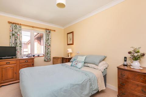 1 bedroom flat for sale, Orchard Walk, Winchester, SO22