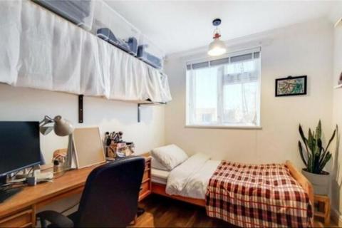 2 bedroom flat to rent, Marquis Road, Camden Town