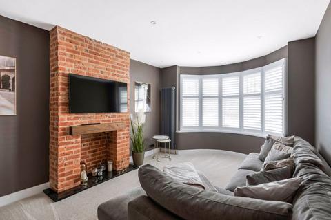 38 Hurst Road, Sidcup, DA15 9AA