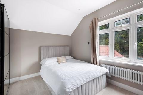 38 Hurst Road, Sidcup, DA15 9AA