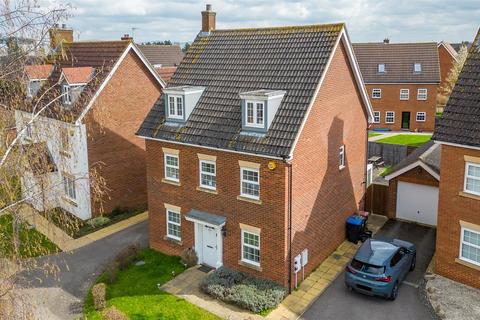 5 bedroom detached house to rent, The Runway, Salisbury Village