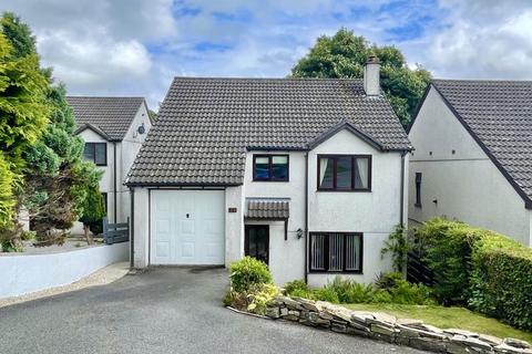28 Lodge Drive, Truro, TR1 1TX