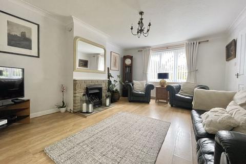 28 Lodge Drive, Truro, TR1 1TX