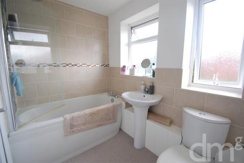 15 Chestnut Way, Tiptree, Colchester, CO5 0NX