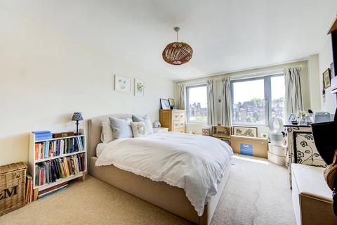 1 bedroom flat for sale, Bourbon Lane, Shepherd's Bush, London, W12