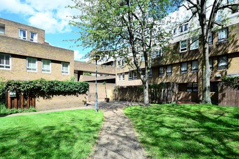 9 Maudlins Green, London, E1W 1LZ