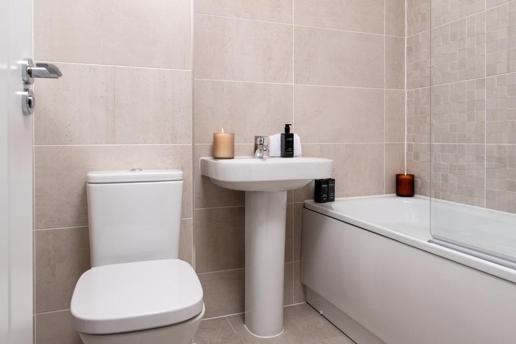 Family sized bathroom