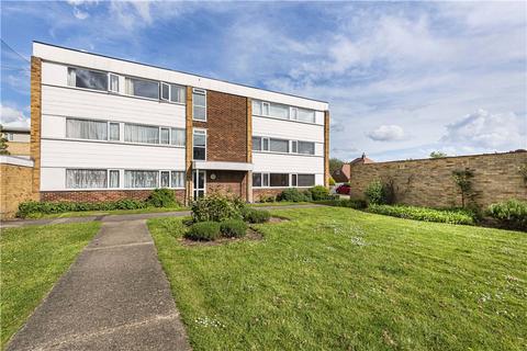 2 bedroom apartment for sale - Hazelbank Court, Chertsey, Surrey, KT16