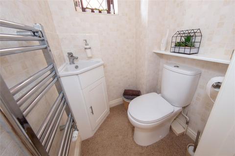11 Jaywood, Luton, LU2 8ES