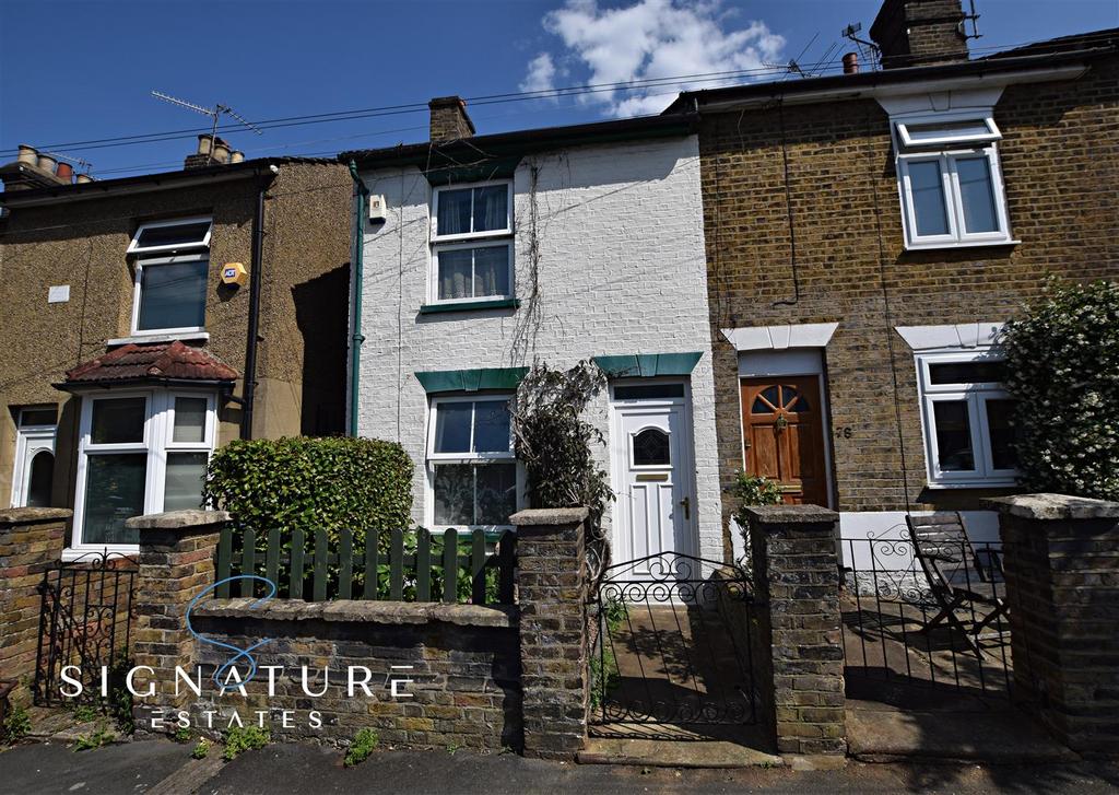 Sutton Road, Watford Hertfordshire 2 bed end of terrace house for sale