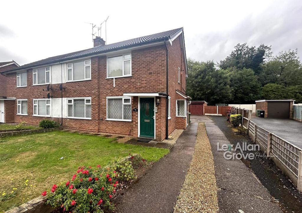 Grange Crescent, Halesowen 2 bed flat £70,000