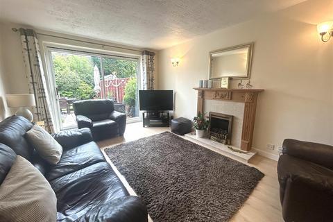 136 Blakedown Road, Halesowen, B63 4QL