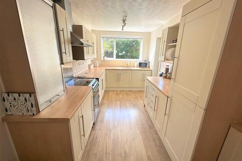 136 Blakedown Road, Halesowen, B63 4QL