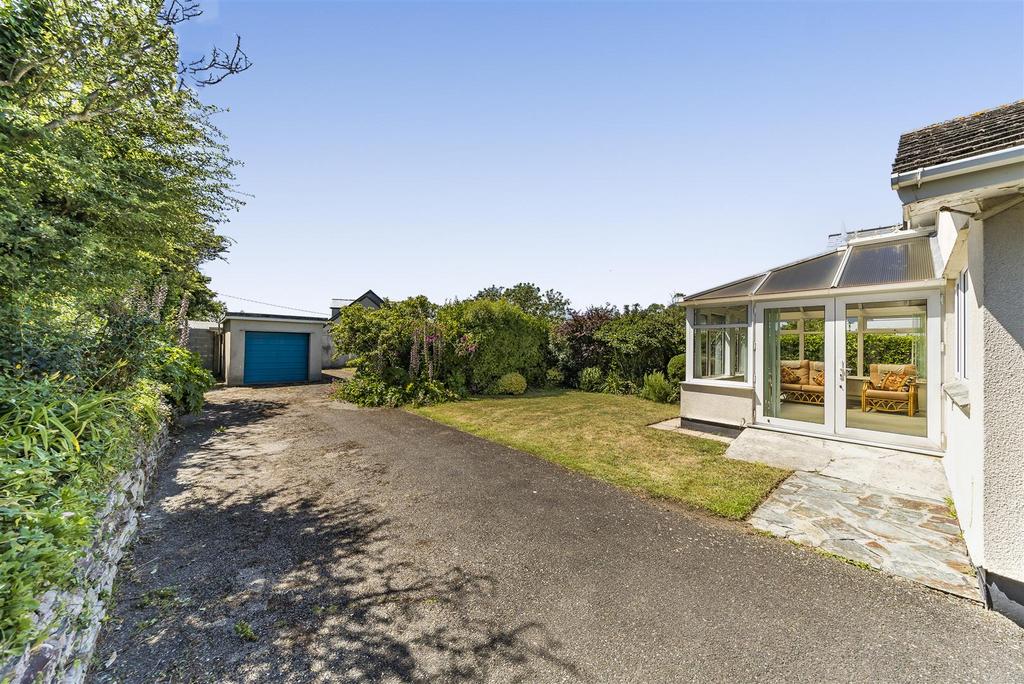 Harlyn Road, St. Merryn, Padstow 2 bed bungalow for sale £595,000