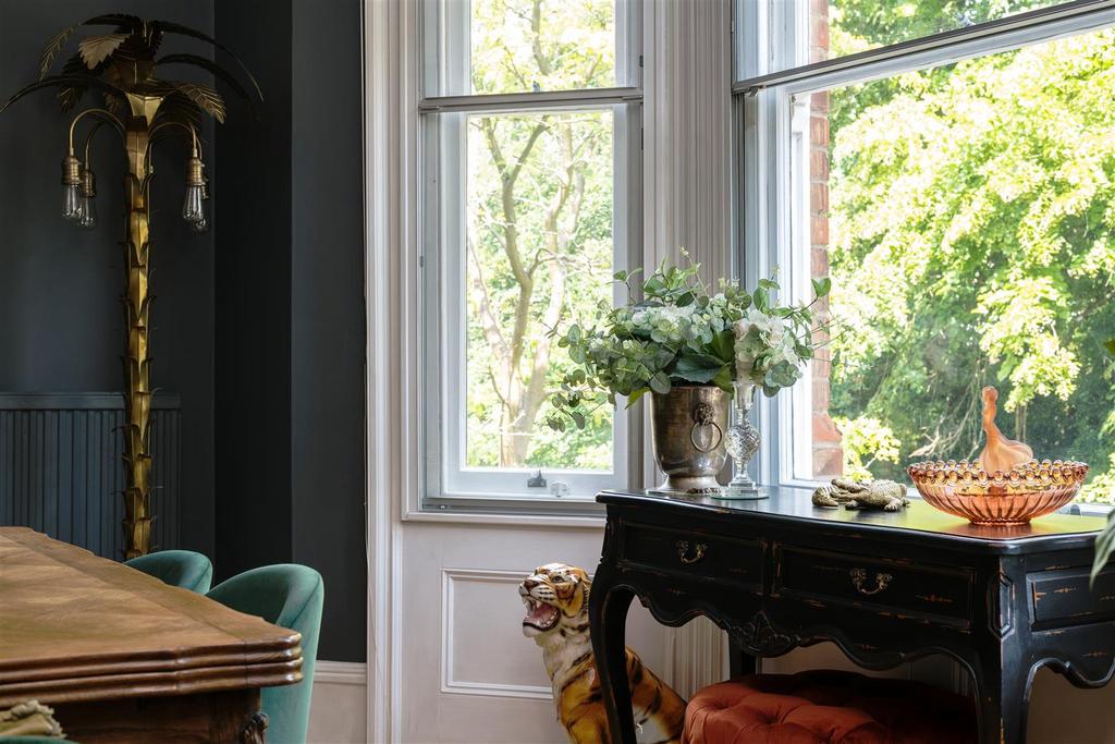 103 Linkfield Street internals-11.jpg