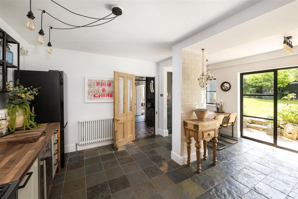 103 Linkfield Street internals31 2.jpg