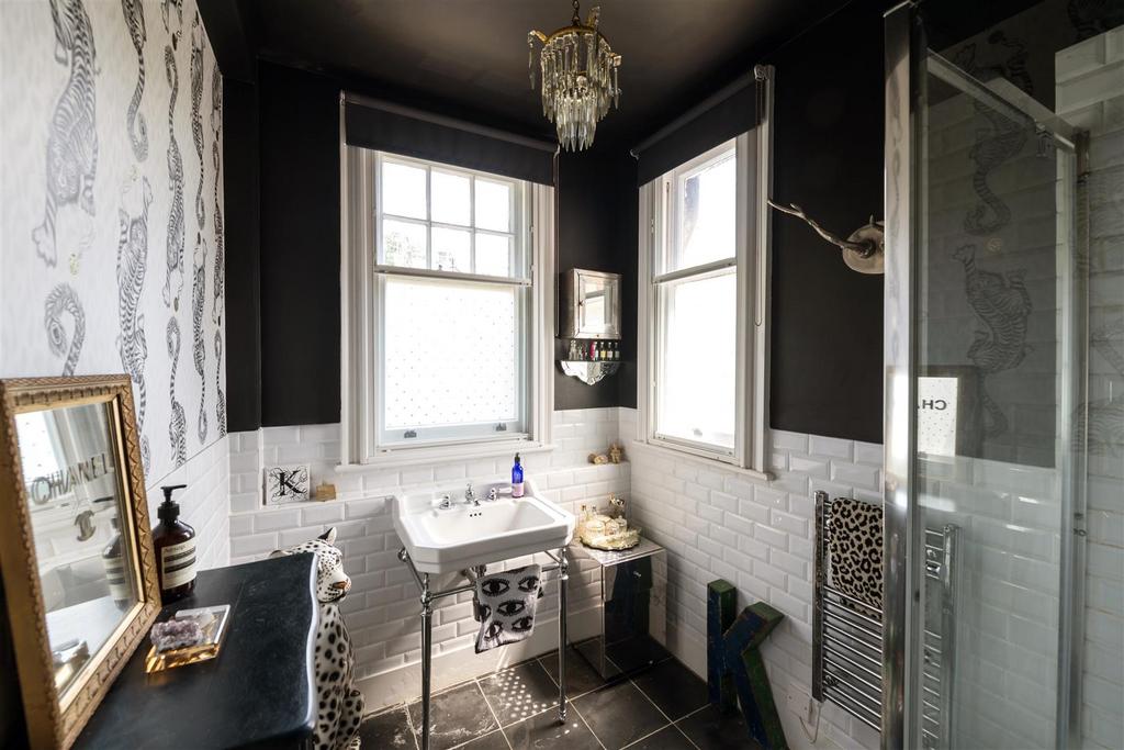 103 Linkfield Street internals-4.jpg