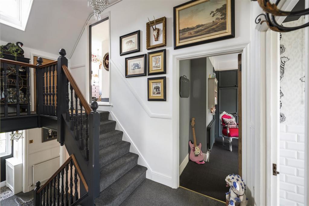 103 Linkfield Street internals11 1.jpg
